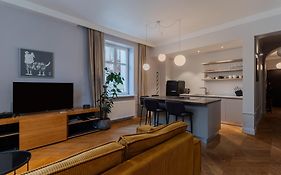 Warsaw Concierge Gagarina Garden